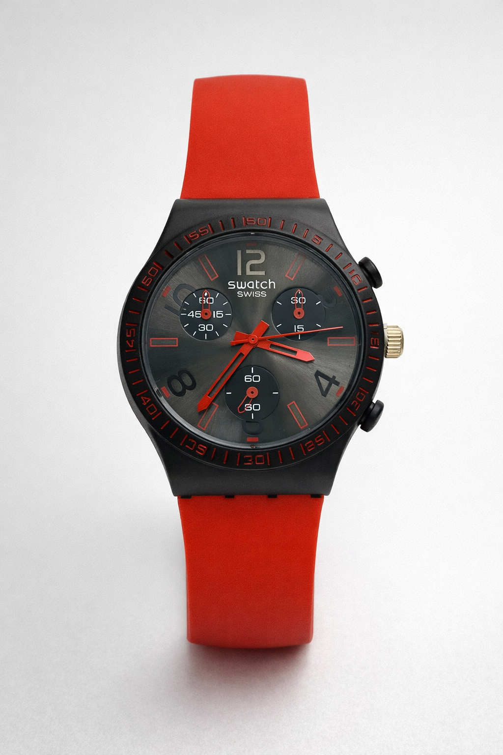 Montre Swatch Swiss Chronographe – Cadran Noir & Rouge | Bracelet Silicone Rouge | Unisexe
